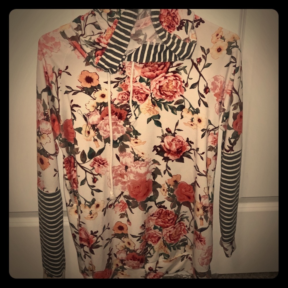 Long sleeve, tall-hooded casual top